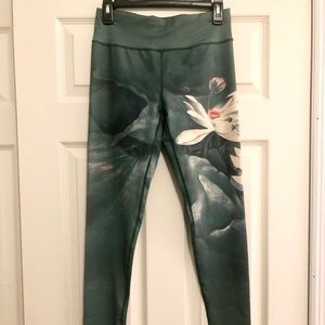 NEW Womens workout yoga leggings floral green long
